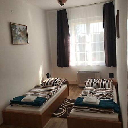 미슈콜츠 Eva Apartman 아파트 외부 사진