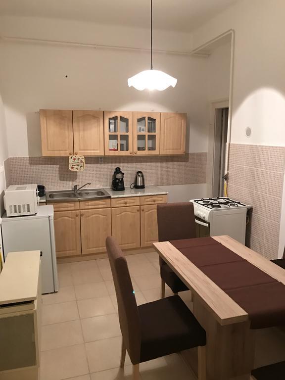 미슈콜츠 Eva Apartman 아파트 외부 사진
